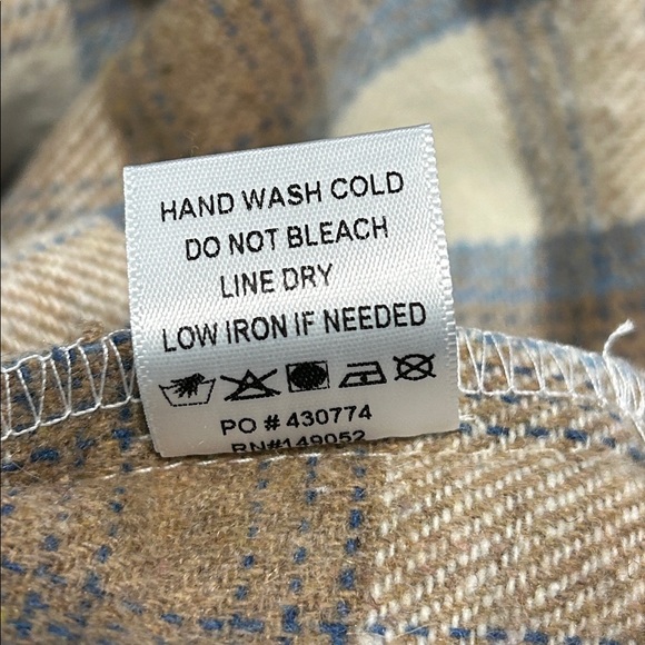 Fashion Nova. patent Me Plaid Shacket - Medium - New - Picture 13 of 13